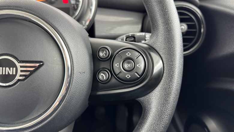 MINI Hatchback 1.5 Cooper Classic II 3dr Petrol Hatchback